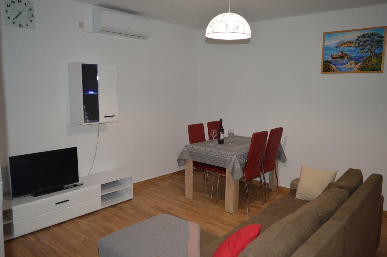 Fourm Appartement Bibinje Buitenkant foto